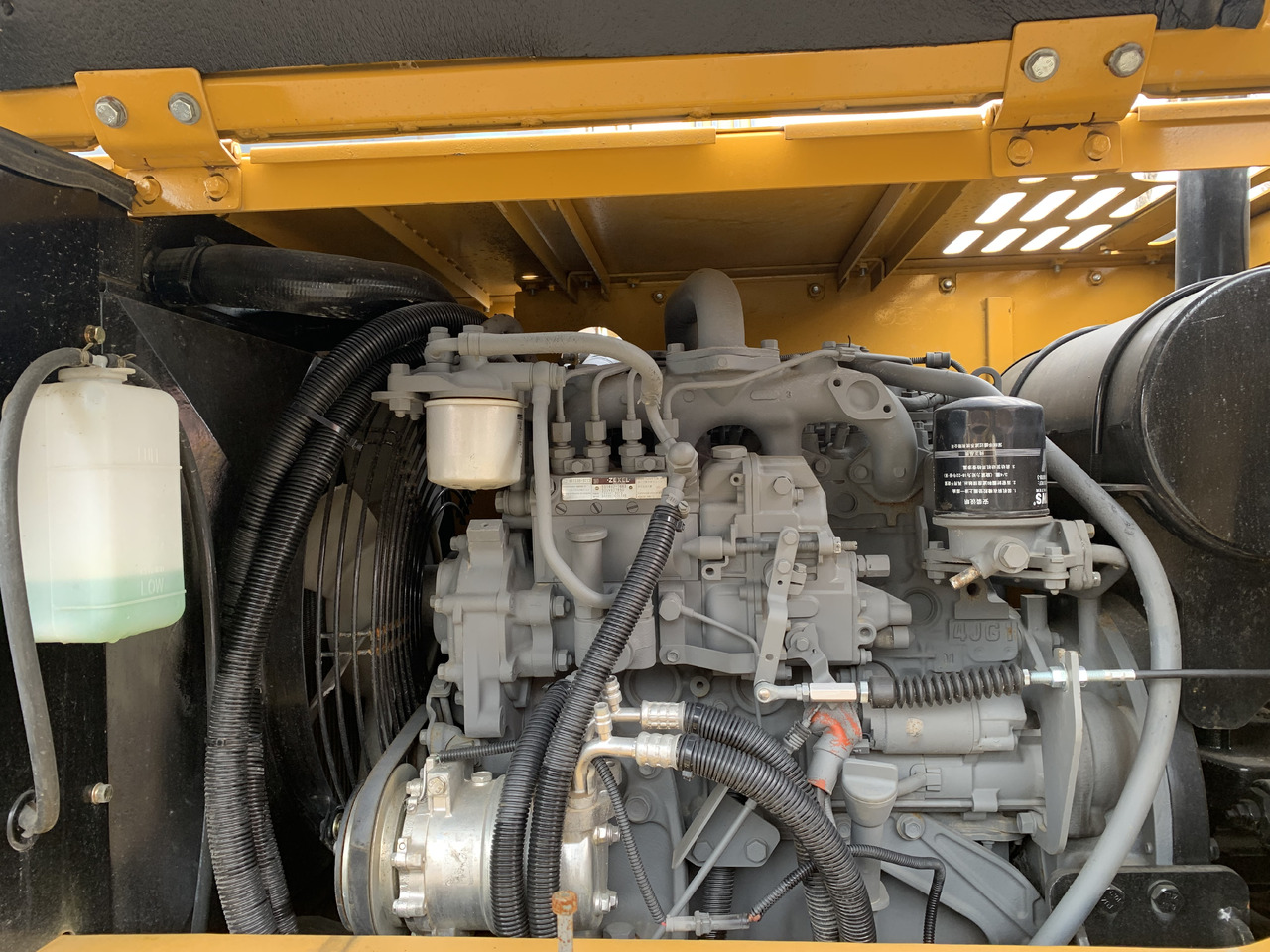 Locação de XCMG XE 85DA XCMG XE 85DA: foto 8