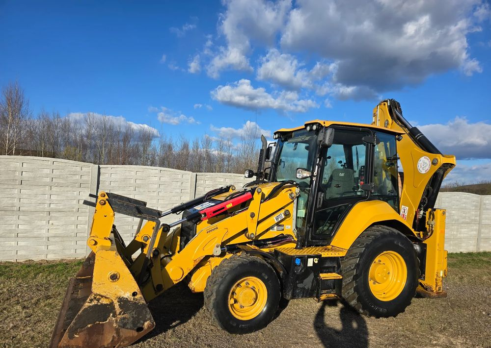 Caterpillar - Retroescavadeira: foto 1 Caterpillar - Retroescavadeira: foto 1