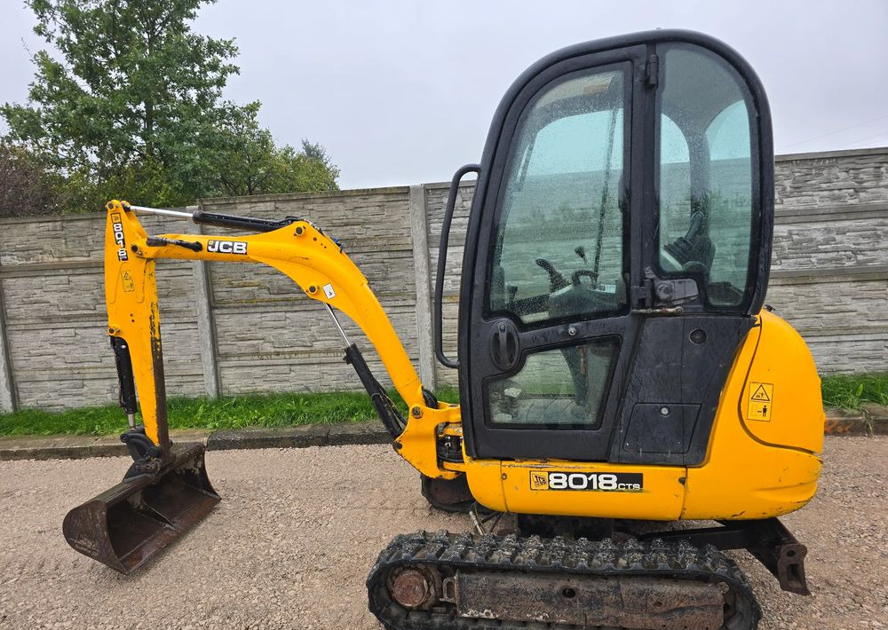 Mini escavadeira JCB: foto 6