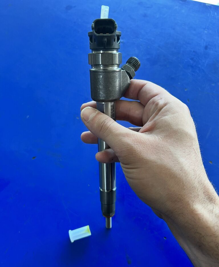 Bosch 2010-2023 0445110955 for Peugeot 2010-2023 car - Injector de Automóvel: foto 3 Bosch 2010-2023 0445110955 for Peugeot 2010-2023 car - Injector de Automóvel: foto 3