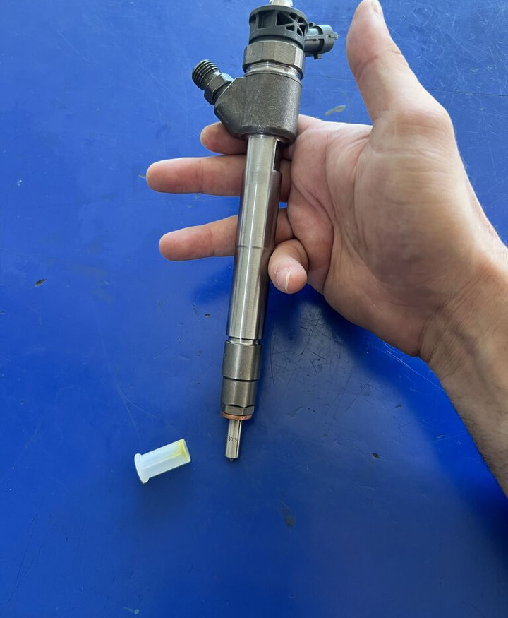 Bosch 2010-2023 0445110955 for Peugeot 2010-2023 car - Injector de Automóvel: foto 1 Bosch 2010-2023 0445110955 for Peugeot 2010-2023 car - Injector de Automóvel: foto 1