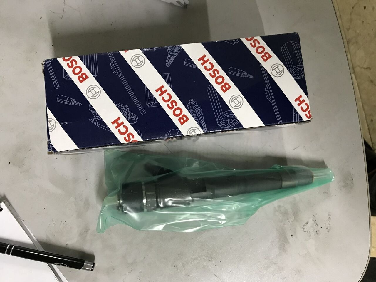 Bosch 2018 WLLA-13-H50 for Ford BOSCH automobile - Injector de Automóvel: foto 1 Bosch 2018 WLLA-13-H50 for Ford BOSCH automobile - Injector de Automóvel: foto 1