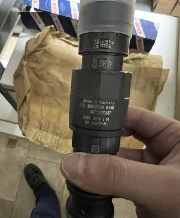 Bosch Euro 6 0445120385 Bosch Mercedes Euro 6 - Injector de Caminhão: foto 3 Bosch Euro 6 0445120385 Bosch Mercedes Euro 6 - Injector de Caminhão: foto 3