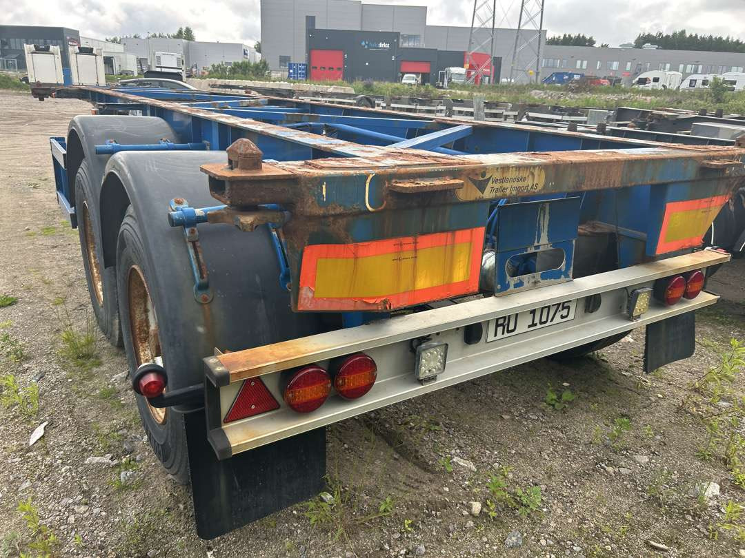 2004 Container-henger TURBO`HOET CONTAINERSEMITRAILER EU-godkjent - Semireboque transportador de contêineres/ Caixa móvel: foto 4 2004 Container-henger TURBO`HOET CONTAINERSEMITRAILER EU-godkjent - Semireboque transportador de contêineres/ Caixa móvel: foto 4