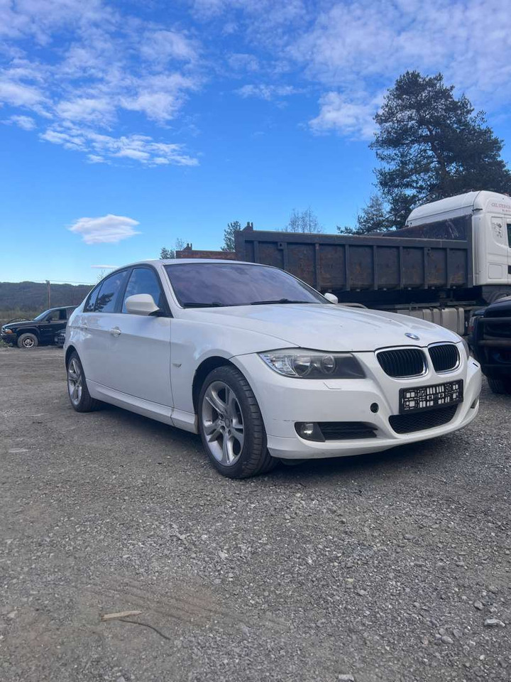 2009 BMW 316i Facelift (se mangellapp) - rep.-objekt - Automóvel: foto 3 2009 BMW 316i Facelift (se mangellapp) - rep.-objekt - Automóvel: foto 3