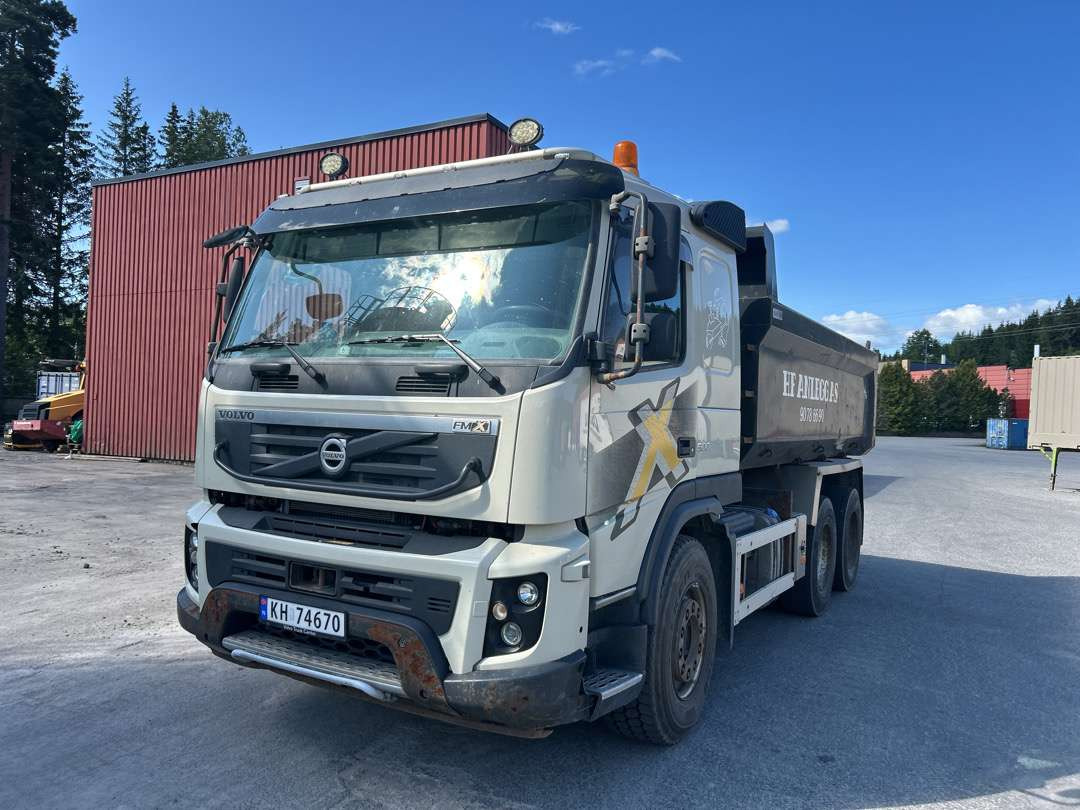 2011 Dumper VOLVO FM 500 Euroklasse 5T - Caminhão basculante: foto 1 2011 Dumper VOLVO FM 500 Euroklasse 5T - Caminhão basculante: foto 1
