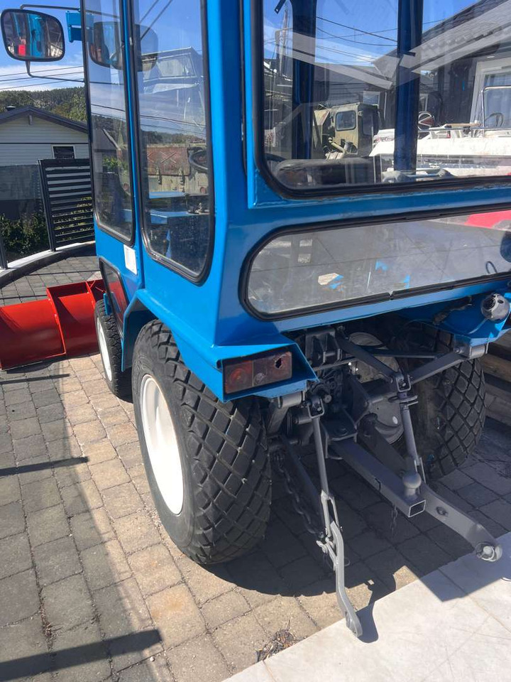 Trator Iseki TX1500 brøyteskjær og feiekost: foto 12