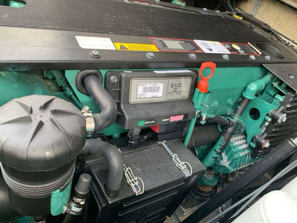 Máquina de outro 1997 Hurtiggående patruljebåt / 30 Fot / 870 HK: foto 19