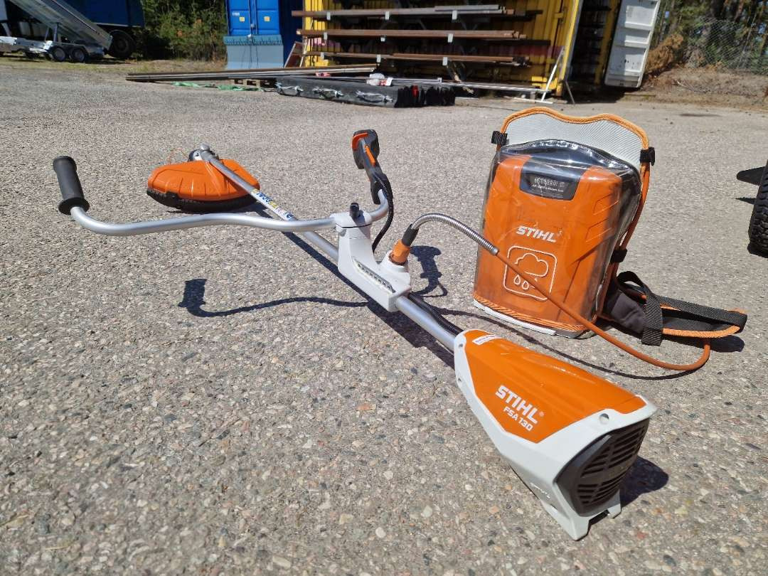 STIHL FSA 130 med AR 3000 ryggsekkbatteri – kraftig og stillegående profftrimmer - Reboque para moto: foto 1 STIHL FSA 130 med AR 3000 ryggsekkbatteri – kraftig og stillegående profftrimmer - Reboque para moto: foto 1