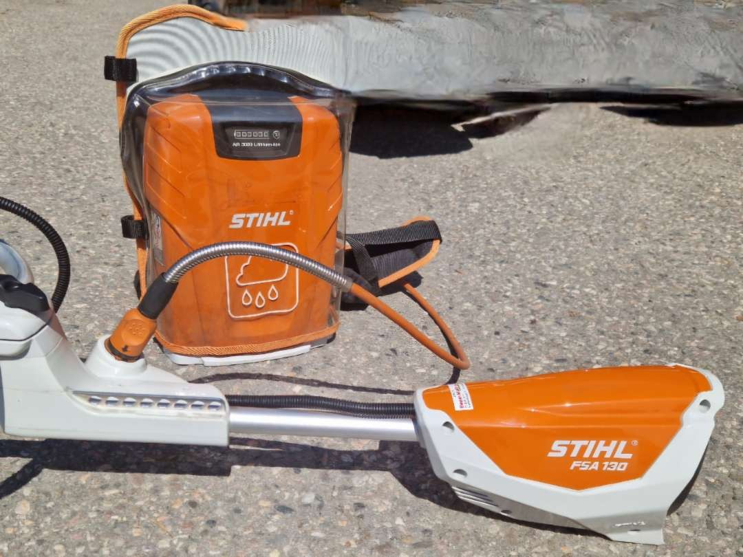 STIHL FSA 130 med AR 3000 ryggsekkbatteri – kraftig og stillegående profftrimmer - Reboque para moto: foto 4 STIHL FSA 130 med AR 3000 ryggsekkbatteri – kraftig og stillegående profftrimmer - Reboque para moto: foto 4