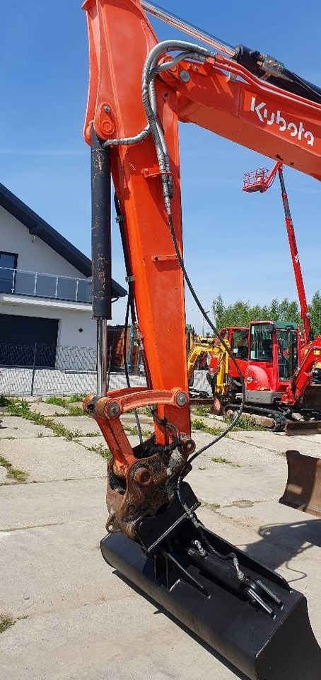 Mini escavadeira Kubota KX 080-4: foto 16