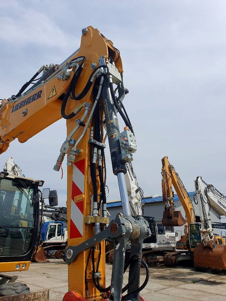 Escavadeira de rodas Liebherr A 910 Compact: foto 8