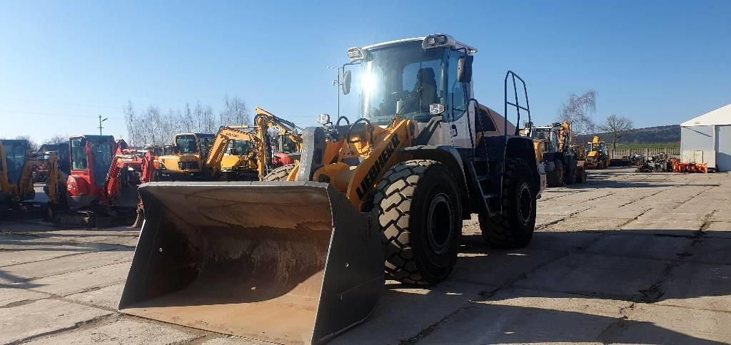 Liebherr L 550 - Carregadeira de rodas: foto 1 Liebherr L 550 - Carregadeira de rodas: foto 1