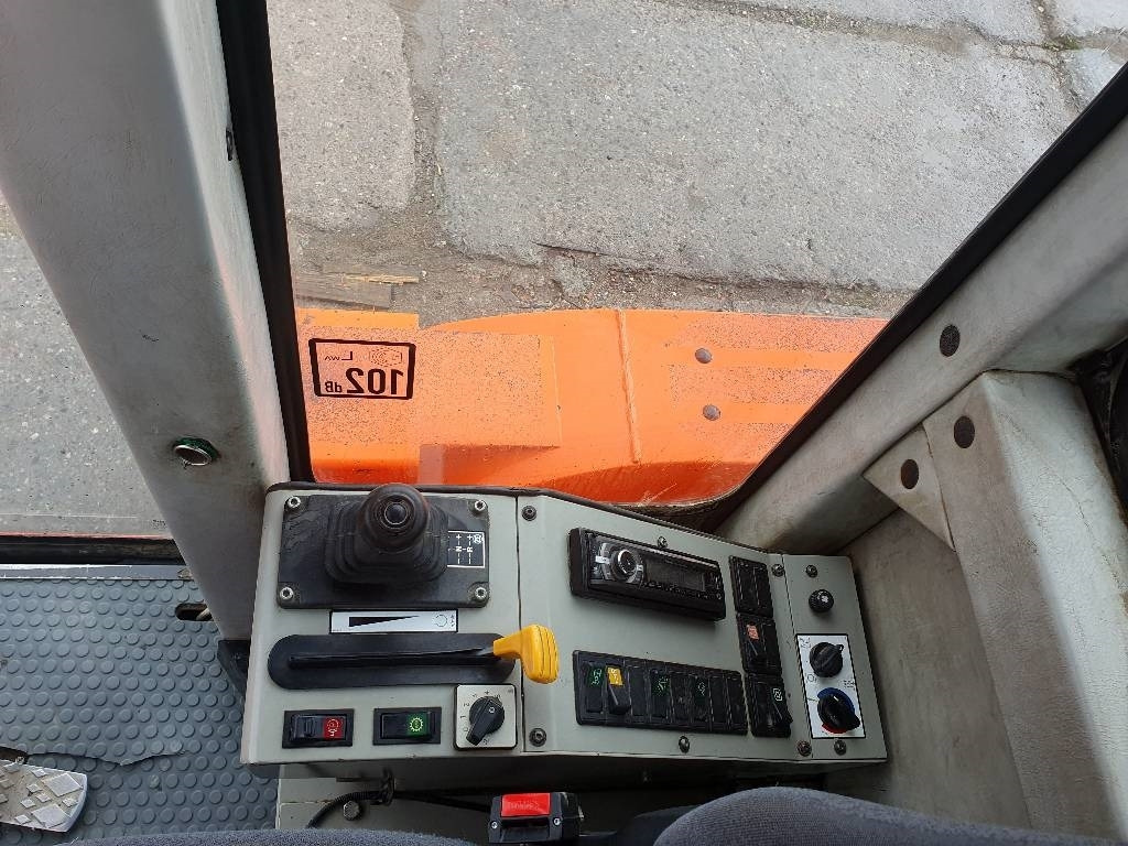 Motoniveladora New Holland F 106.6 A: foto 11