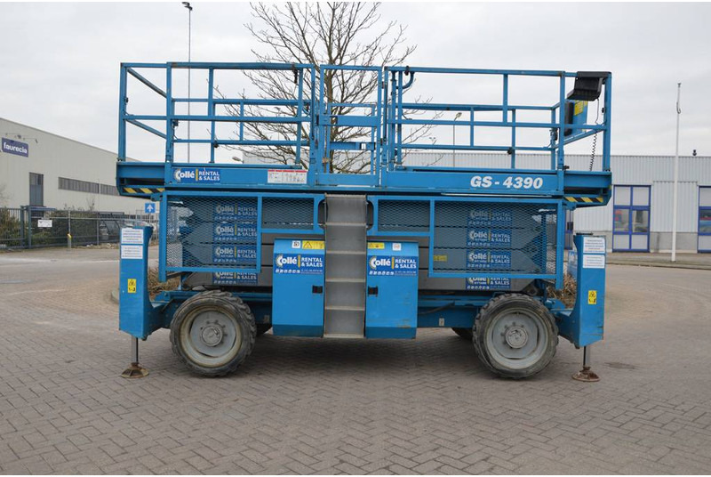 Genie GS4390RT - Plataforma de Tijera/ Plataforma de tesoura: foto 2 Genie GS4390RT - Plataforma de Tijera/ Plataforma de tesoura: foto 2