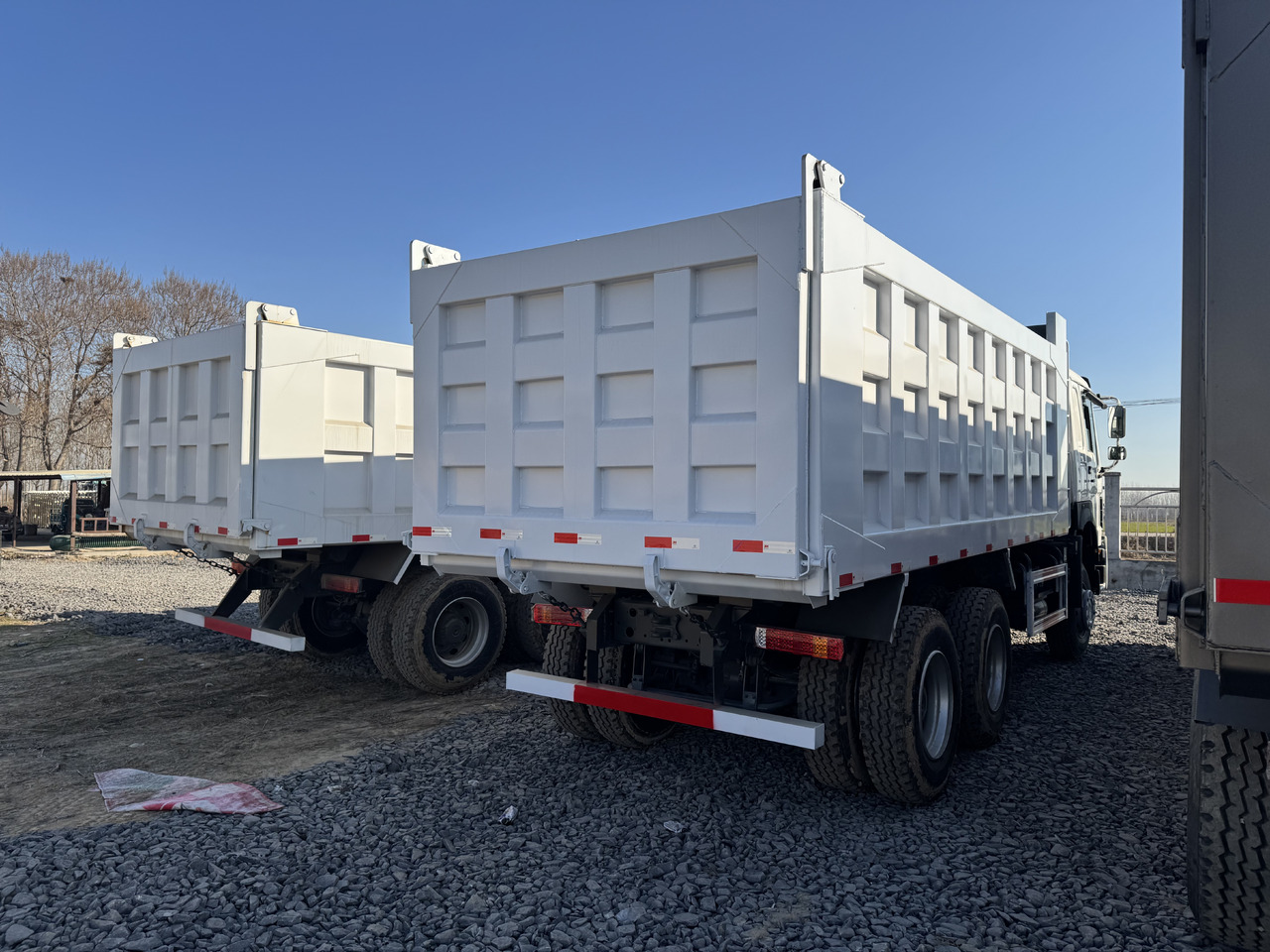 HOWO - Caminhão basculante: foto 3 HOWO - Caminhão basculante: foto 3