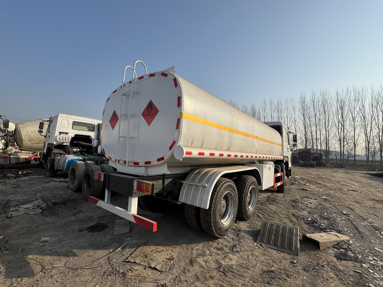 HOWO - Caminhão tanque: foto 3 HOWO - Caminhão tanque: foto 3