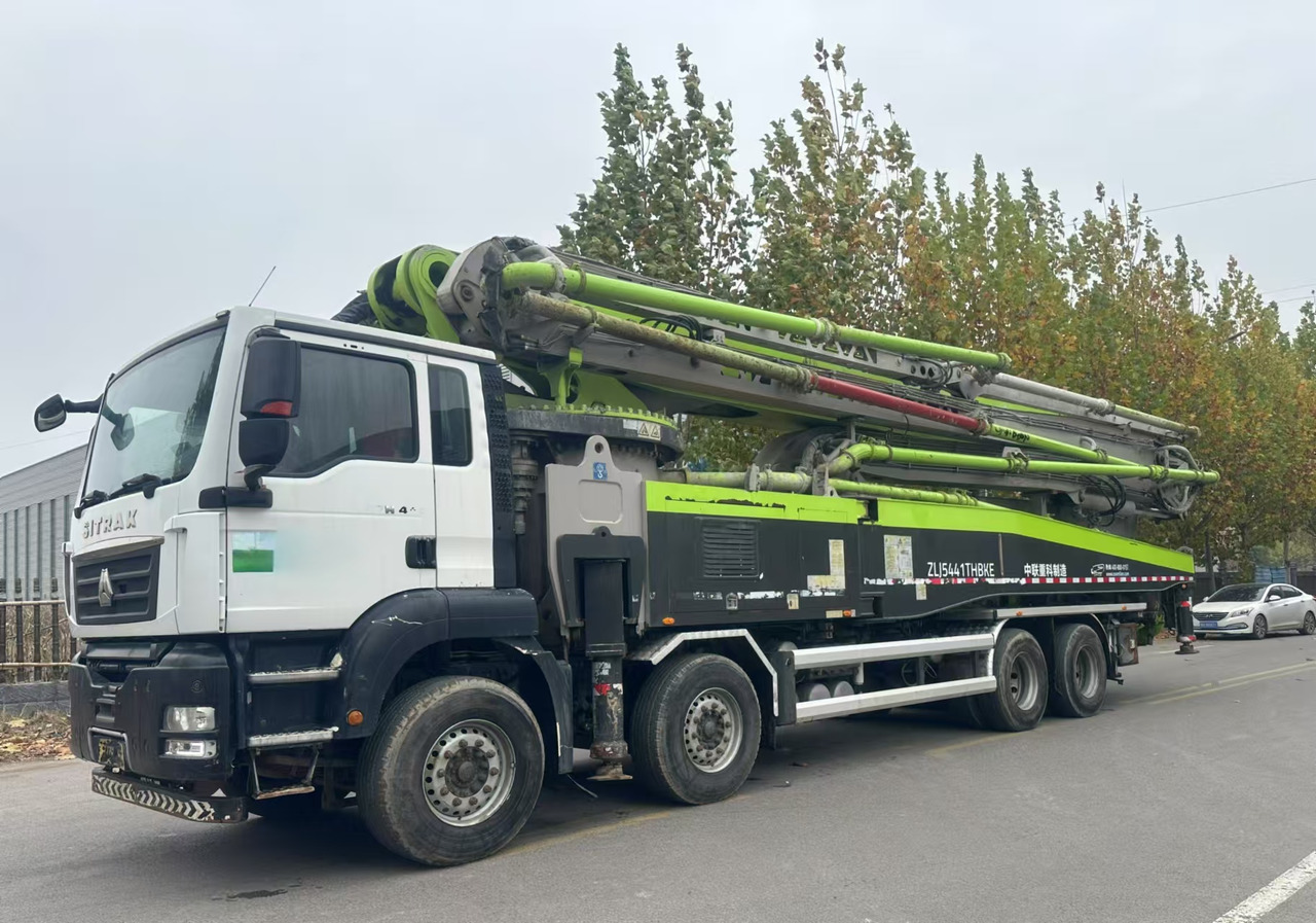 SITRAK - Autobomba de betão: foto 1 SITRAK - Autobomba de betão: foto 1