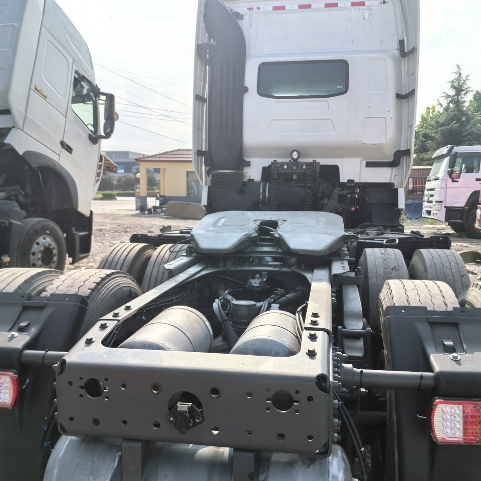 SINOTRUCK HOWO - Tractor: foto 4 SINOTRUCK HOWO - Tractor: foto 4