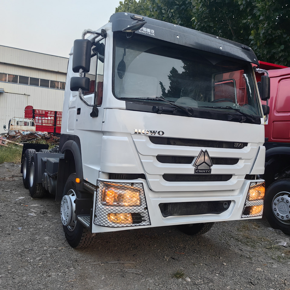 SINOTRUCK HOWO - Tractor: foto 1 SINOTRUCK HOWO - Tractor: foto 1