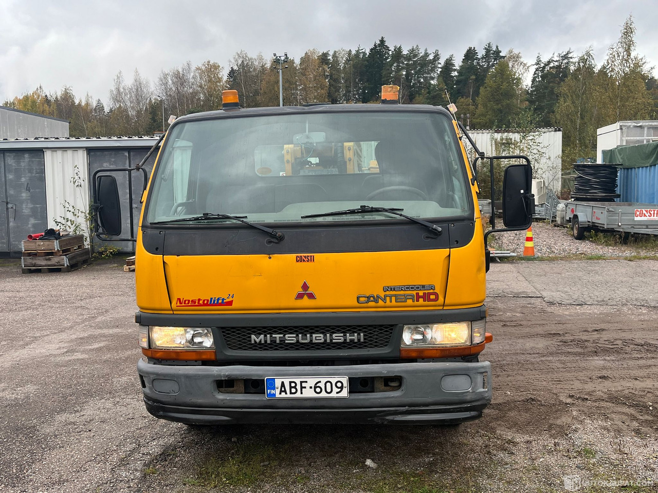 Mitsubishi CANTER-FE659H/420, nostokoriauto, nostin korjattavaksi, 2003, Vantaa - Caminhão: foto 2 Mitsubishi CANTER-FE659H/420, nostokoriauto, nostin korjattavaksi, 2003, Vantaa - Caminhão: foto 2