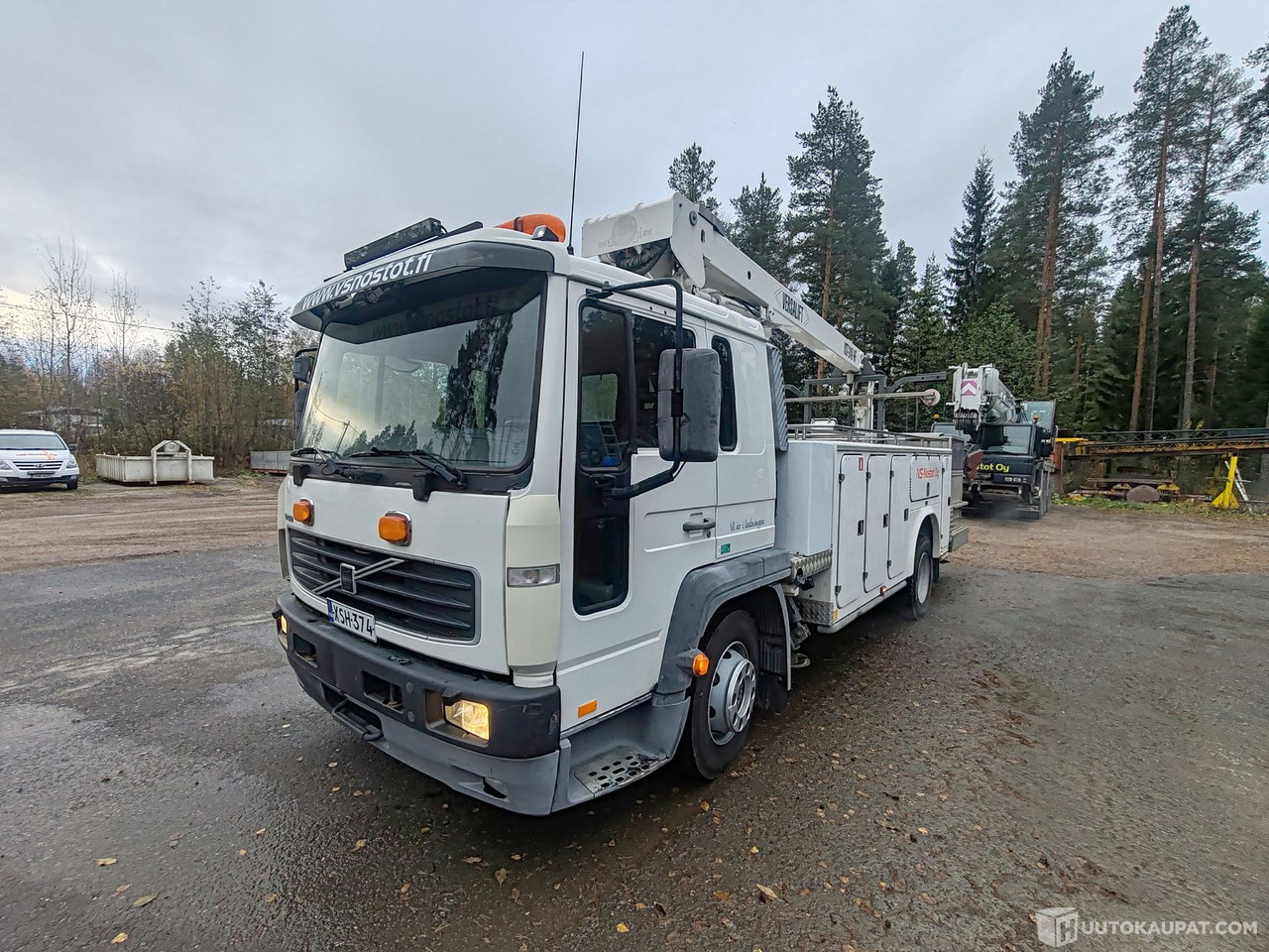 Volvo FL6 nostokoriauto, 2004, Kurikka - Caminhão: foto 2 Volvo FL6 nostokoriauto, 2004, Kurikka - Caminhão: foto 2