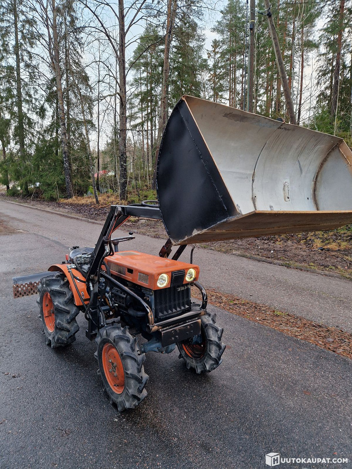 Kubota B6000, Lahti - Mini trator: foto 5 Kubota B6000, Lahti - Mini trator: foto 5
