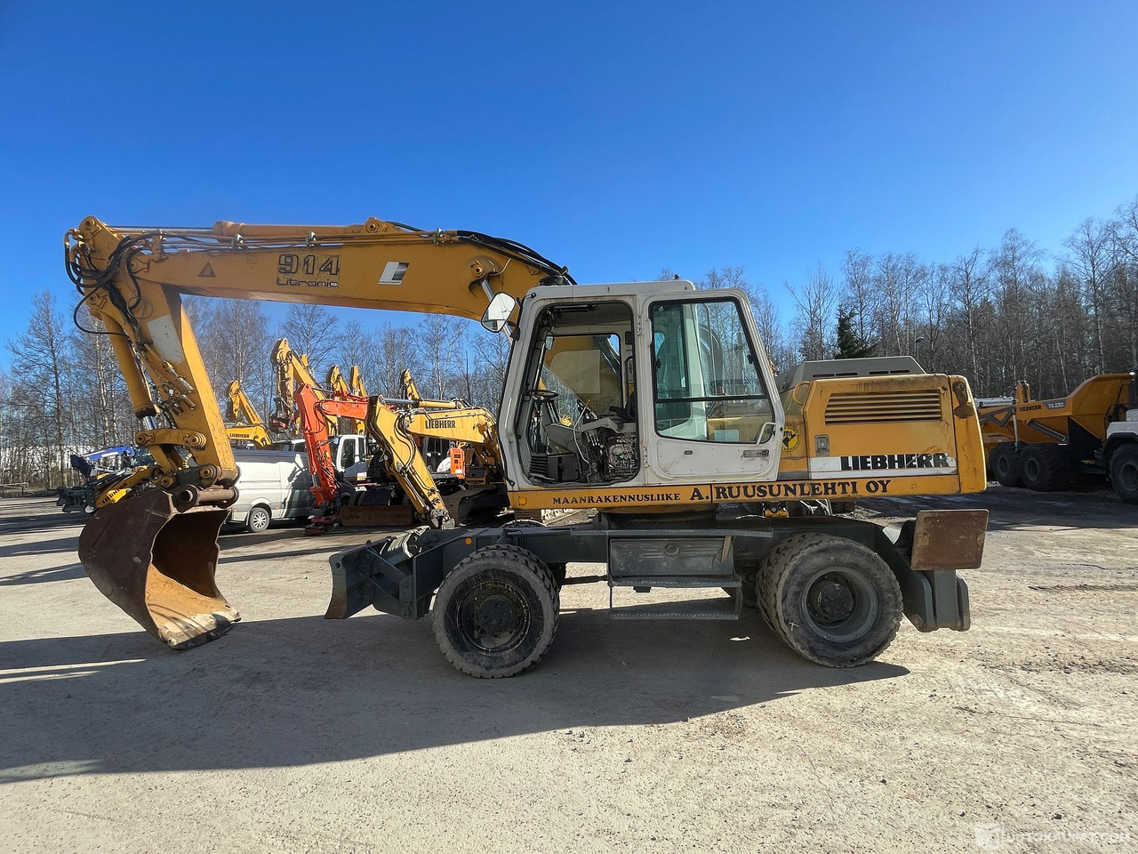 Liebherr A 914, 1998 Kaivinkone, Tuusula - Escavadeira de rodas: foto 1 Liebherr A 914, 1998 Kaivinkone, Tuusula - Escavadeira de rodas: foto 1