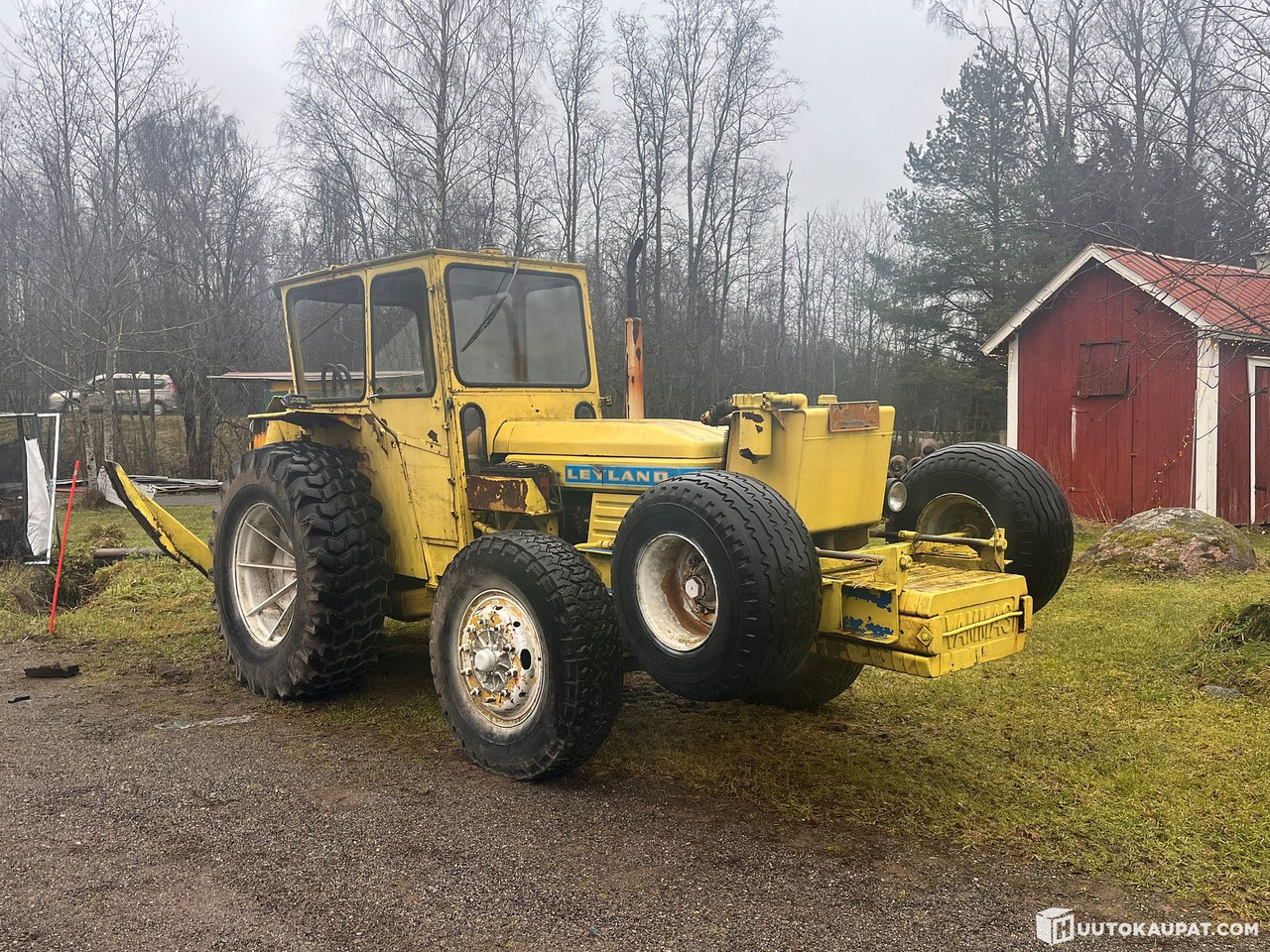 Leyland, Vammas Kersantti, tractor excavator with three buckets and tracks, 1972, Hämeenlinna - Máquina agrícola: foto 3 Leyland, Vammas Kersantti, tractor excavator with three buckets and tracks, 1972, Hämeenlinna - Máquina agrícola: foto 3