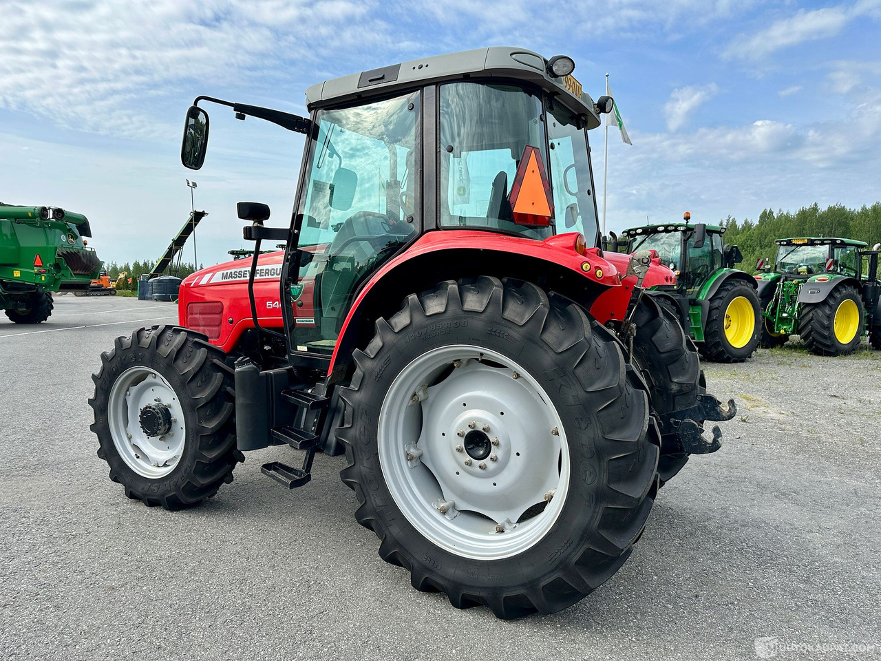 Massey Ferguson 5445, 2006, 4.4 l, 1 350 h, Lempäälä - Máquina agrícola: foto 3 Massey Ferguson 5445, 2006, 4.4 l, 1 350 h, Lempäälä - Máquina agrícola: foto 3