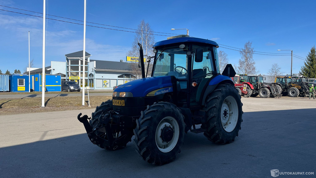 New Holland 5040, 2012, 2 200 h, Kouvola - Máquina agrícola: foto 4 New Holland 5040, 2012, 2 200 h, Kouvola - Máquina agrícola: foto 4