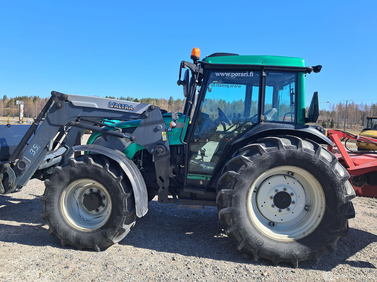 Valtra A 92, 2010, Juuka - Máquina agrícola: foto 1 Valtra A 92, 2010, Juuka - Máquina agrícola: foto 1