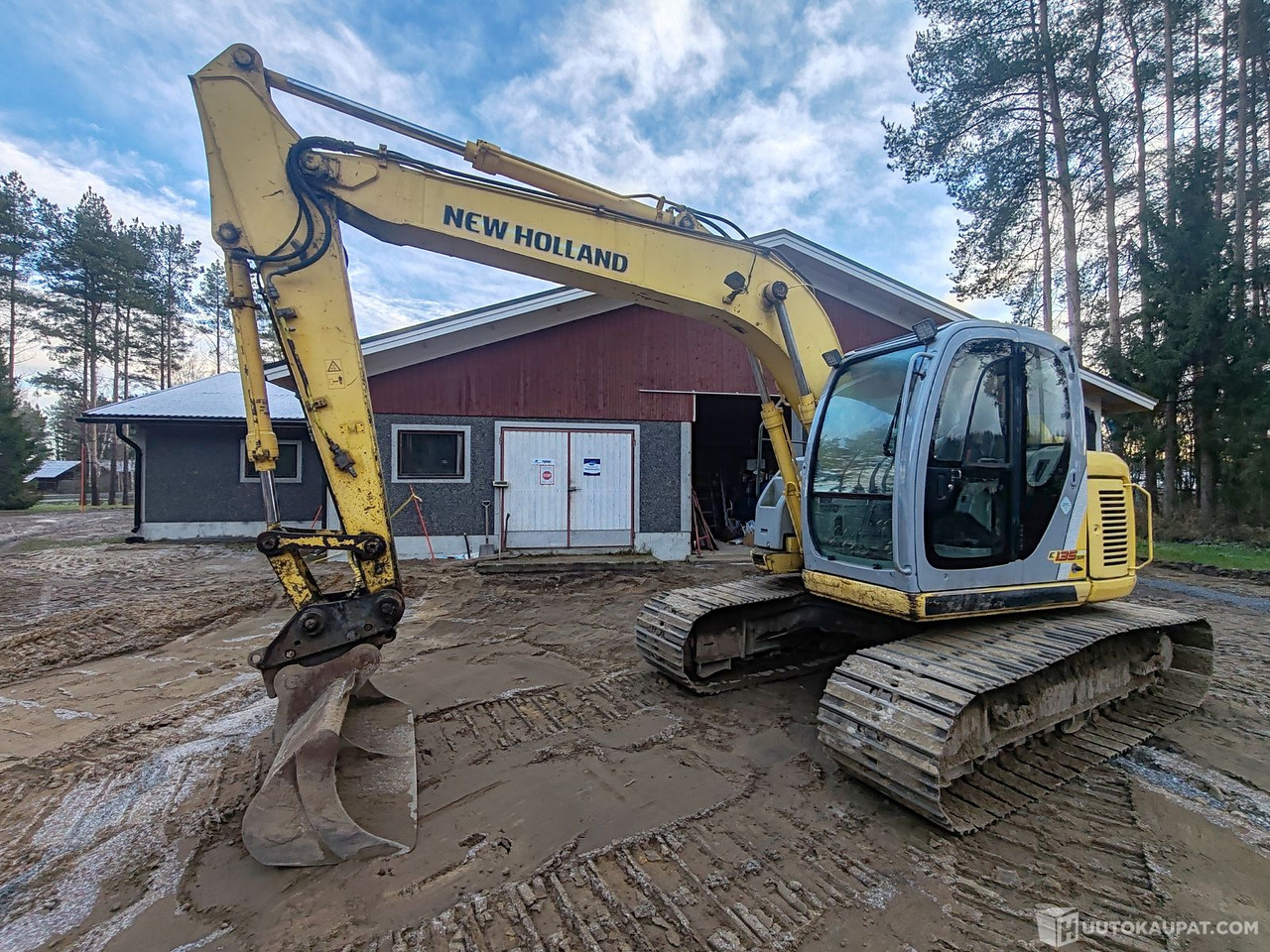 New Holland-Kobelco E135SR kaivinkone, 2006, Pedersöre - Escavadora de rastos: foto 4 New Holland-Kobelco E135SR kaivinkone, 2006, Pedersöre - Escavadora de rastos: foto 4