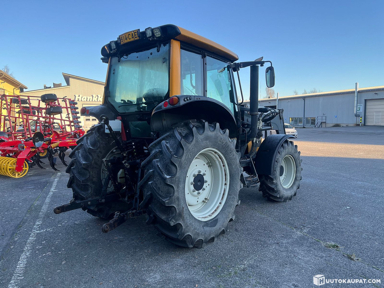 Valtra N92, tractor with loader, 5,120 h, 2010, Salo - Trator: foto 5 Valtra N92, tractor with loader, 5,120 h, 2010, Salo - Trator: foto 5