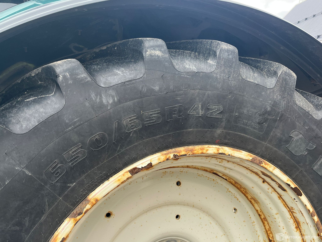 Trator Valtra T234 Versu, traktori etunostolaitteella ja taakseajolaitteilla, 2015, Vantaa: foto 13