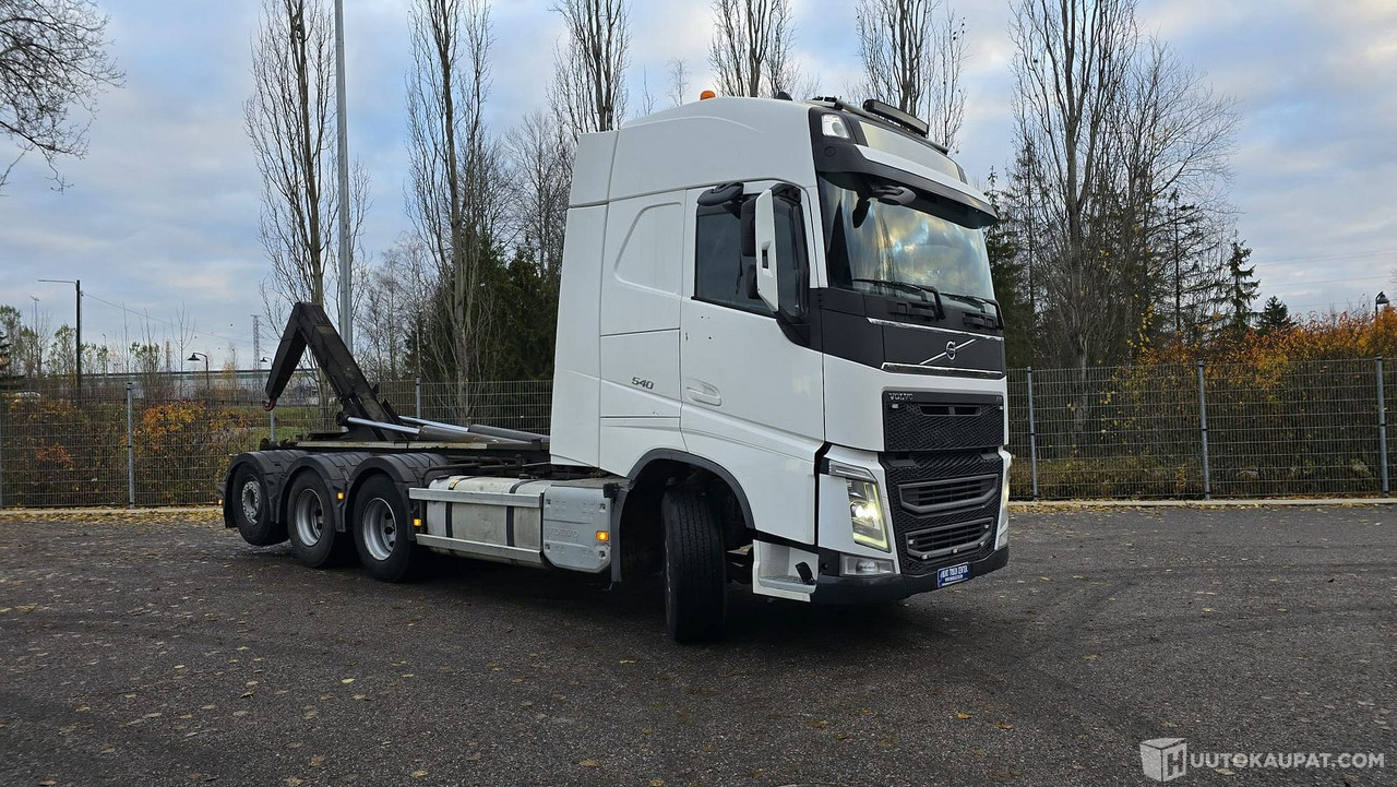 Volvo FH540 8x4, koukkulava kuorma-auto, 2017, Vantaa - Caminhão polibenne: foto 4 Volvo FH540 8x4, koukkulava kuorma-auto, 2017, Vantaa - Caminhão polibenne: foto 4