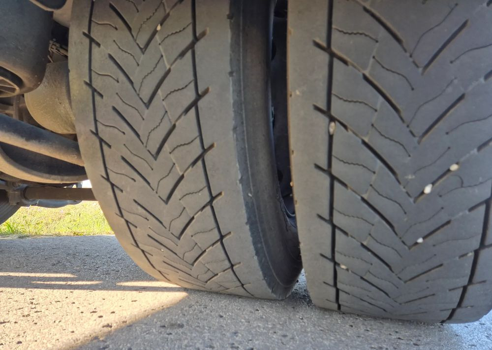 Caminhão frigorífico MAN TGM 18.250 Carrier 1950 D/E z Holandii / TOP STAN / 7.5m / 18 palet / winda + drzwi boczne / OKAZJA: foto 18 Caminhão frigorífico MAN TGM 18.250 Carrier 1950 D/E z Holandii / TOP STAN / 7.5m / 18 palet / winda + drzwi boczne / OKAZJA: foto 18