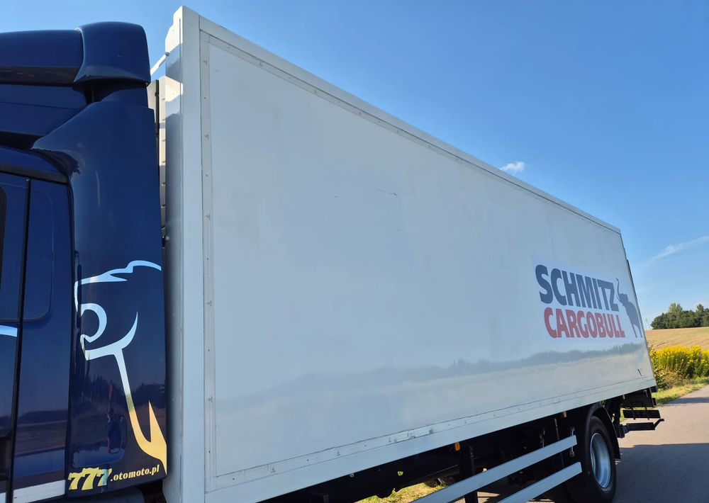 MAN TGM 18.250 Carrier 1950 D/E z Holandii / TOP STAN / 7.5m / 18 palet / winda + drzwi boczne / OKAZJA - Caminhão frigorífico: foto 2 MAN TGM 18.250 Carrier 1950 D/E z Holandii / TOP STAN / 7.5m / 18 palet / winda + drzwi boczne / OKAZJA - Caminhão frigorífico: foto 2