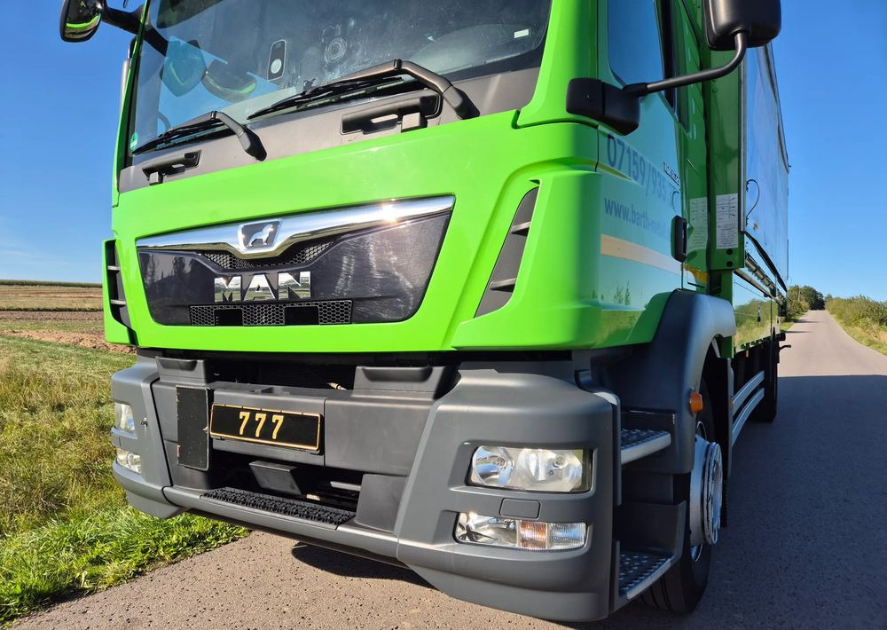 MAN Tgm 18.320 FULL SERWIS UNIKAT TOP ORYGINALNY PRZEBIEG z Niemiec AUTOMAT WINDA ACC Pirelli klima postojowa 18.250 18.290 15.250 15.290 15.320 - Caminhão com lona: foto 3 MAN Tgm 18.320 FULL SERWIS UNIKAT TOP ORYGINALNY PRZEBIEG z Niemiec AUTOMAT WINDA ACC Pirelli klima postojowa 18.250 18.290 15.250 15.290 15.320 - Caminhão com lona: foto 3