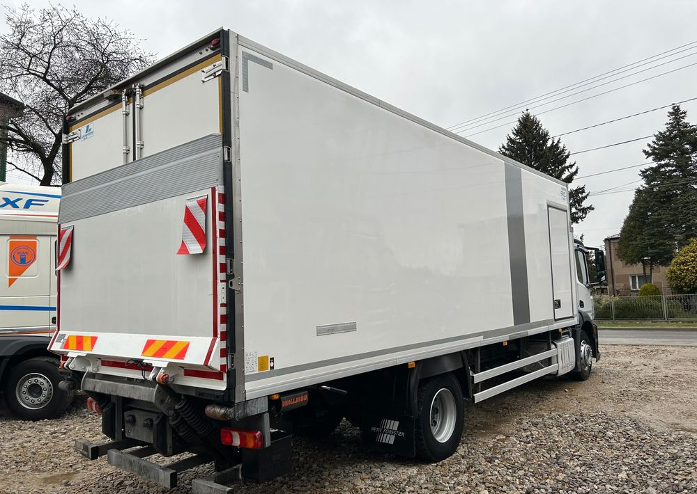 Mercedes-Benz Antos 1824 CARRIER SUPRA 1150 DRZWI + winda i drzwi boczne / 7.7m / z Holandii / KLIMA LEKKI / Axor man Tgm T1000-R THERMO King - Caminhão frigorífico: foto 3 Mercedes-Benz Antos 1824 CARRIER SUPRA 1150 DRZWI + winda i drzwi boczne / 7.7m / z Holandii / KLIMA LEKKI / Axor man Tgm T1000-R THERMO King - Caminhão frigorífico: foto 3