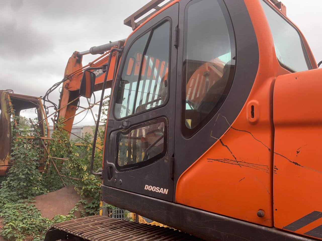 DOOSAN DX 260LCA - Escavadora de rastos: foto 4 DOOSAN DX 260LCA - Escavadora de rastos: foto 4