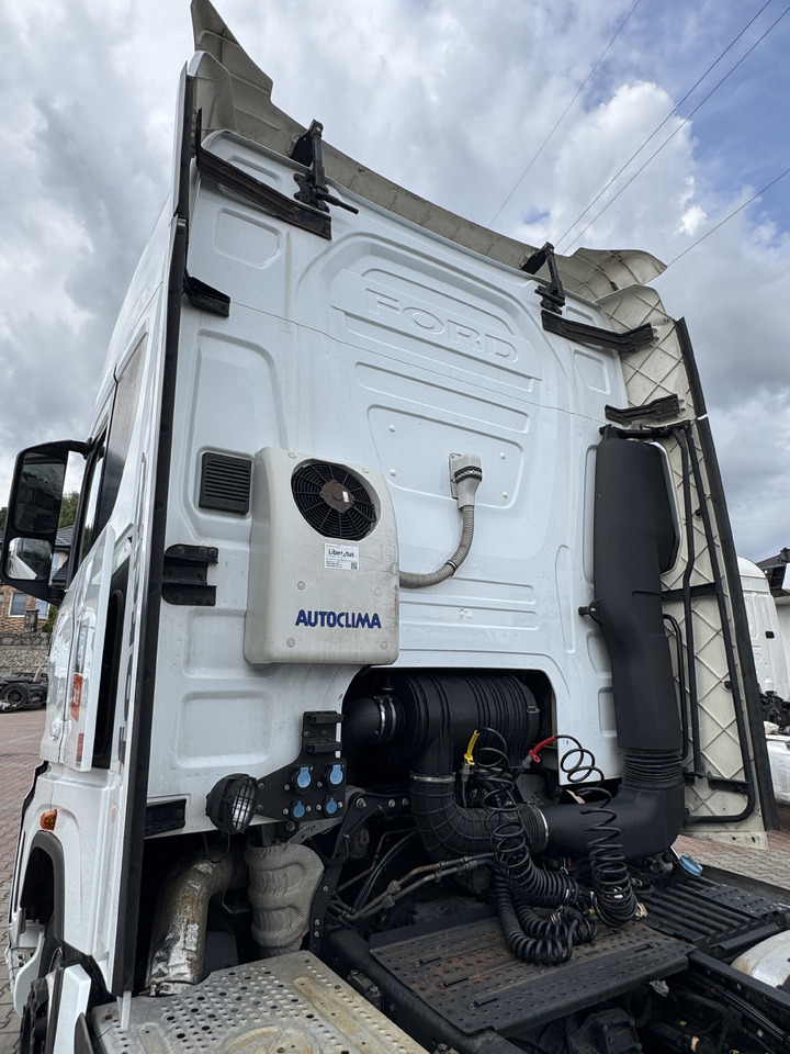 FORD F-MAX TRUCKS 500 - Cabine: foto 5 FORD F-MAX TRUCKS 500 - Cabine: foto 5