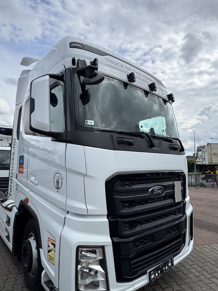 Ford F-Max - Cabine: foto 1 Ford F-Max - Cabine: foto 1