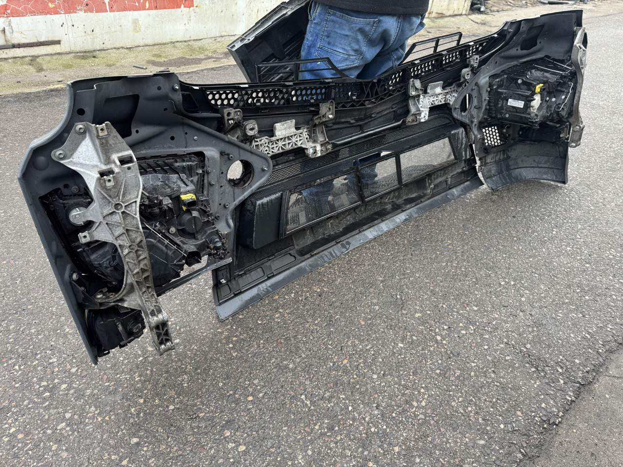 Mercedes-Benz Antos - Para-choque de Caminhão: foto 5 Mercedes-Benz Antos - Para-choque de Caminhão: foto 5