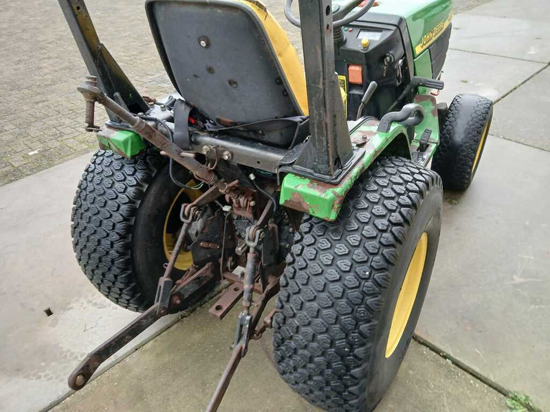 John Deere 4100 - Trator: foto 5 John Deere 4100 - Trator: foto 5