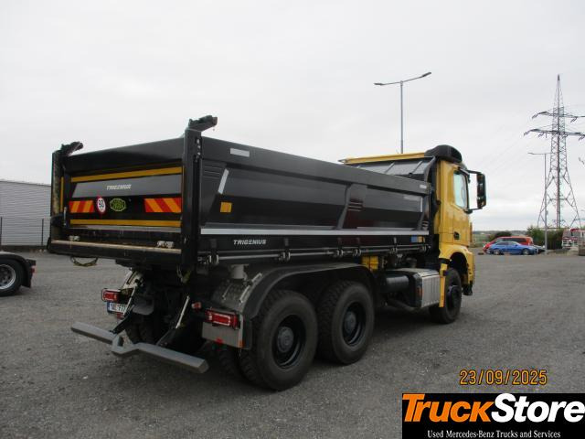 Mercedes-Benz Arocs 3351 K - Caminhão basculante: foto 3 Mercedes-Benz Arocs 3351 K - Caminhão basculante: foto 3