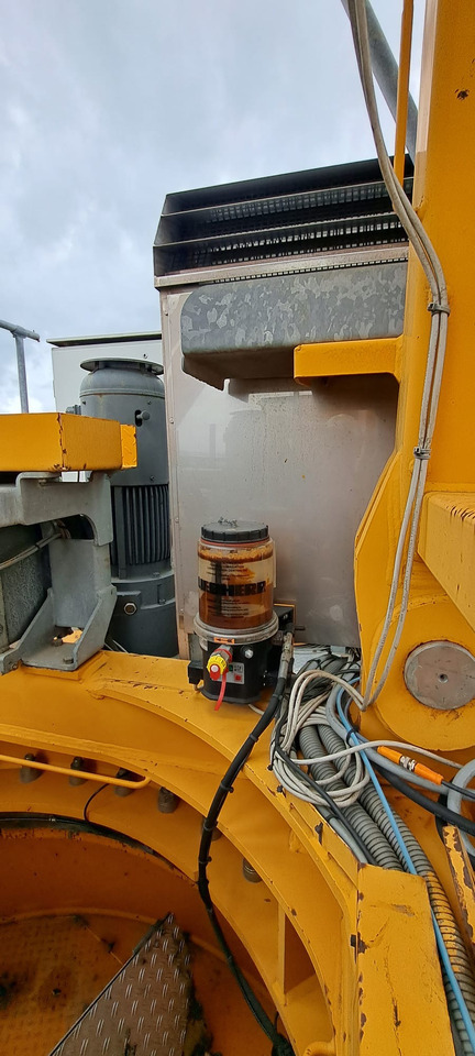 Liebherr 250EC-B12 Litronic - Guindaste de torre: foto 1 Liebherr 250EC-B12 Litronic - Guindaste de torre: foto 1