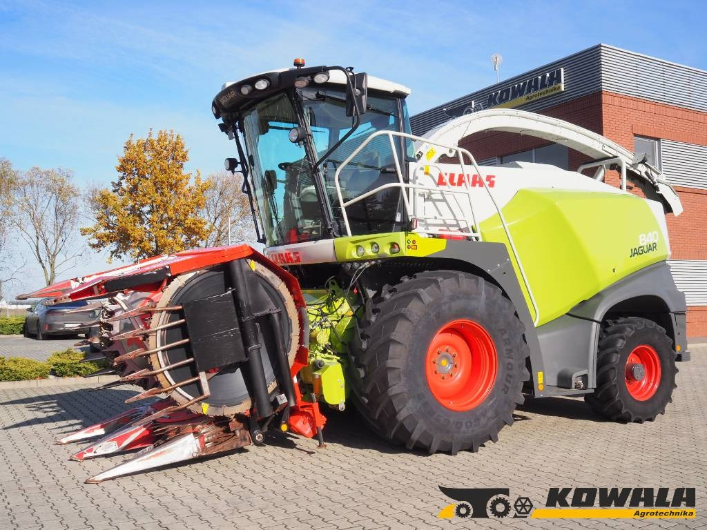 Claas Jaguar 840 4x4 + Kemper 445 - Picadora de forragem automotriz: foto 1 Claas Jaguar 840 4x4 + Kemper 445 - Picadora de forragem automotriz: foto 1