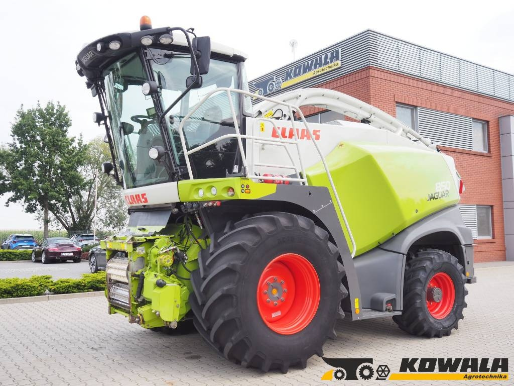 Claas Jaguar 850 4WD - Picadora de forragem automotriz: foto 1 Claas Jaguar 850 4WD - Picadora de forragem automotriz: foto 1