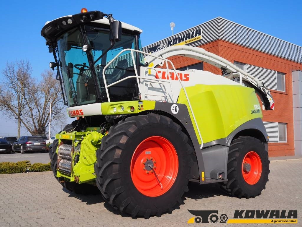 Claas Jaguar 960 4WD - Picadora de forragem automotriz: foto 1 Claas Jaguar 960 4WD - Picadora de forragem automotriz: foto 1